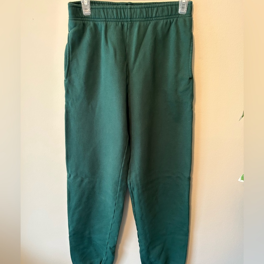 NWOT- TNA cozy sweatpants